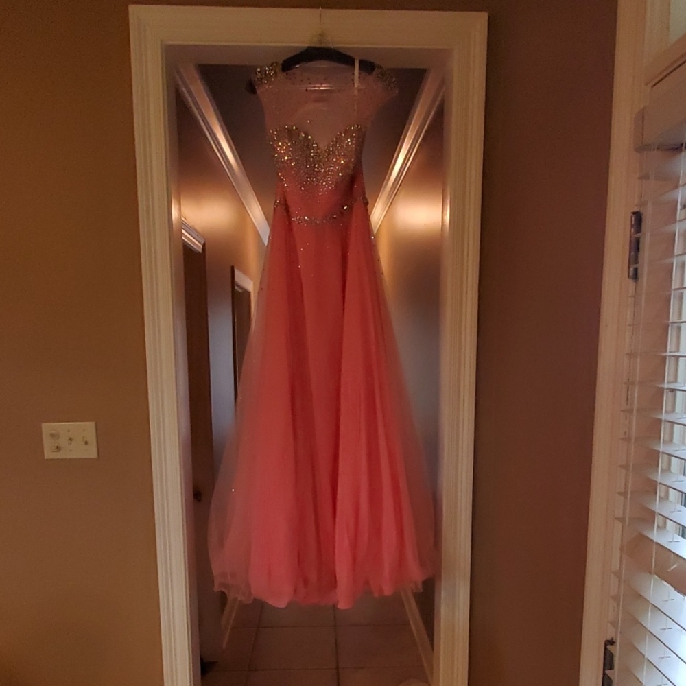 TONY BOWLS Le Gala Light Pink Prom Dress - Picture 2 of 3